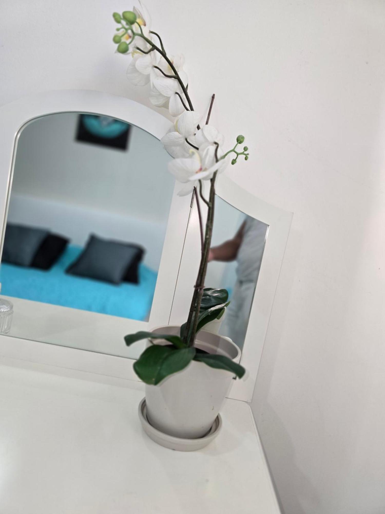 Appartement Sejour A A 12 Minutes D'orly Airport Et De Paris 14eme - Aux Reflets Pastels